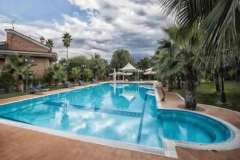 piscina-hotel-lucera